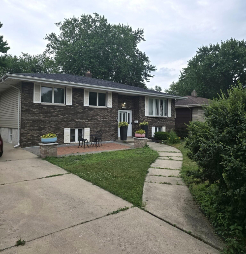 Listing Image 3