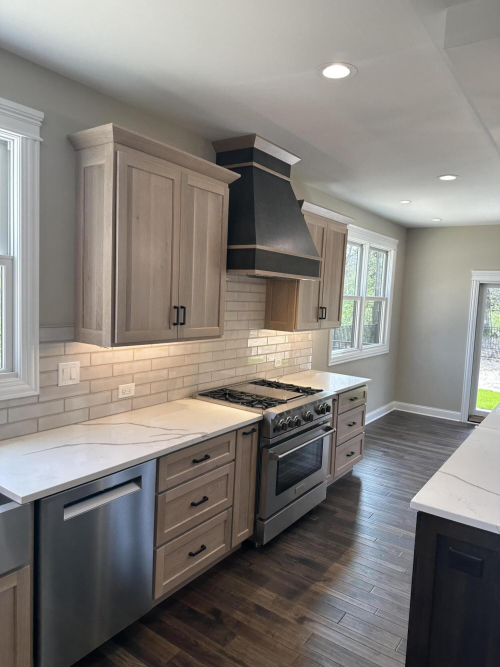 Listing Image 11