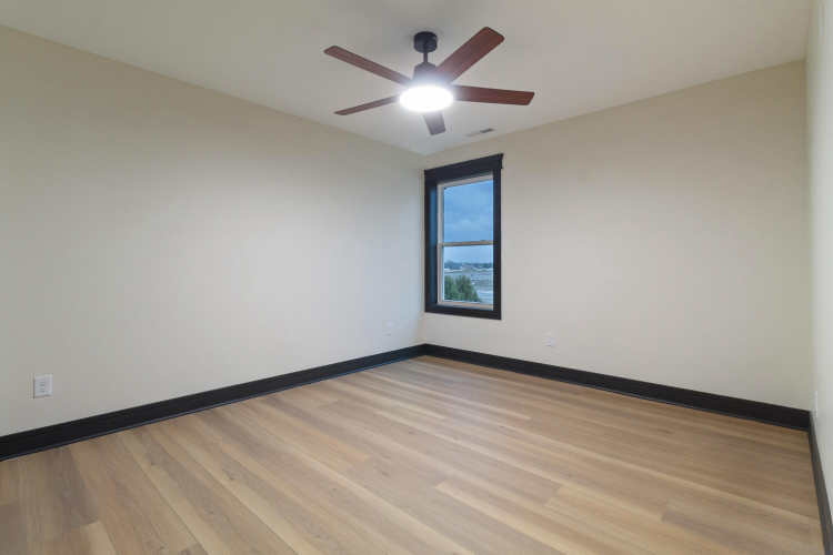 Listing Image 53