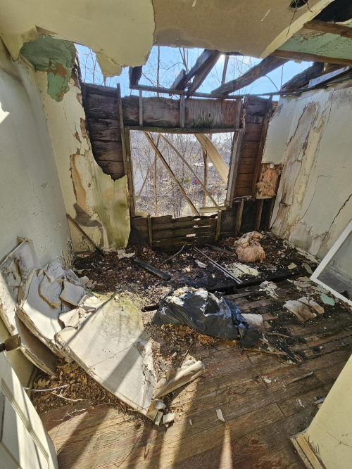 Listing Image 11