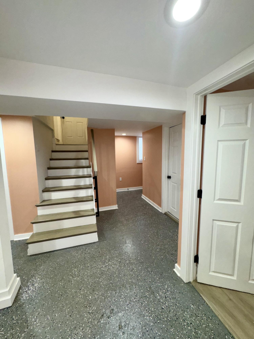 Listing Image 16