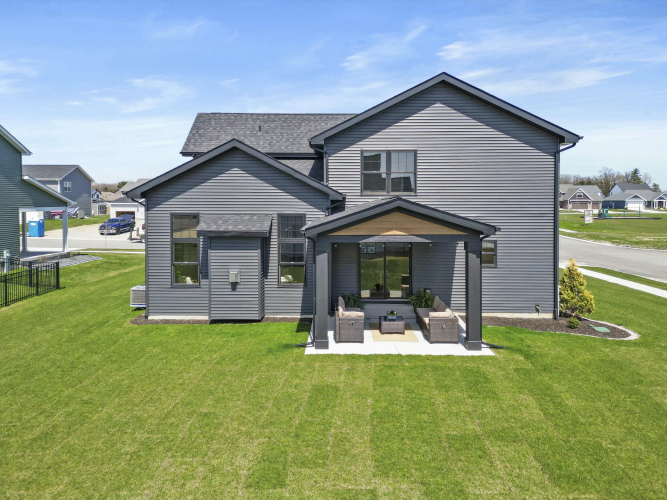 Listing Image 5