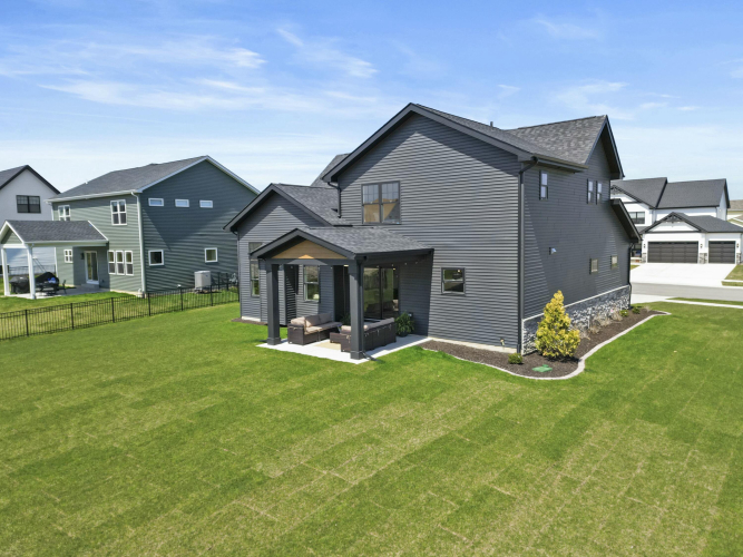 Listing Image 9
