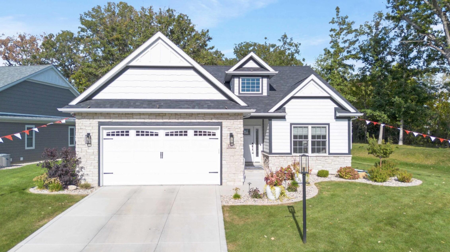 Listing Image 54