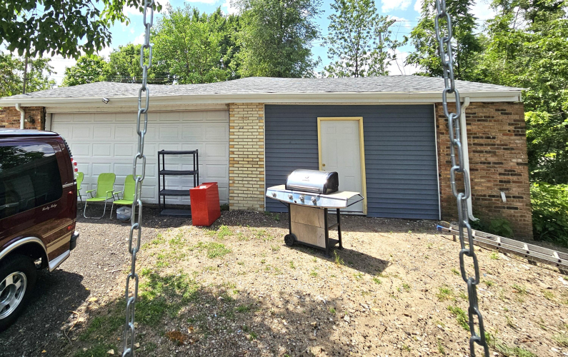 Listing Image 48