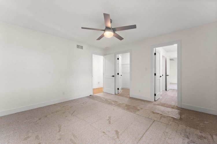 Listing Image 52