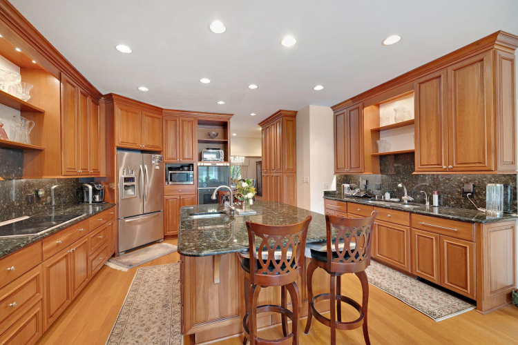 Listing Image 20