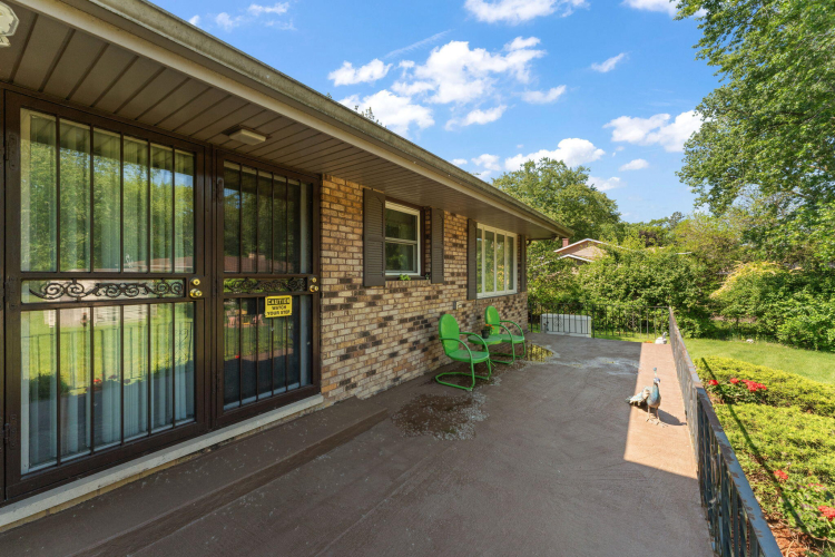 Listing Image 21