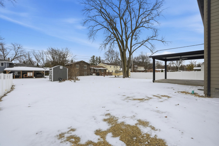 Listing Image 6