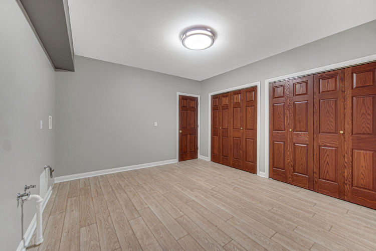Listing Image 55