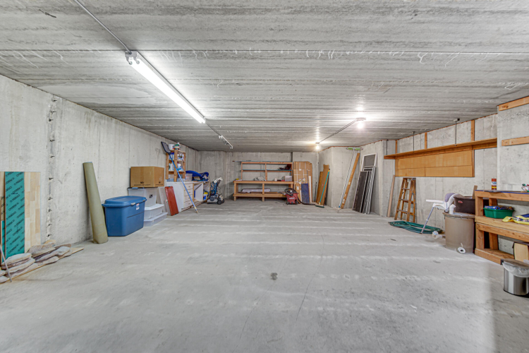 Listing Image 57