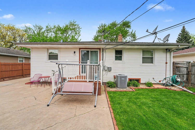 Listing Image 29