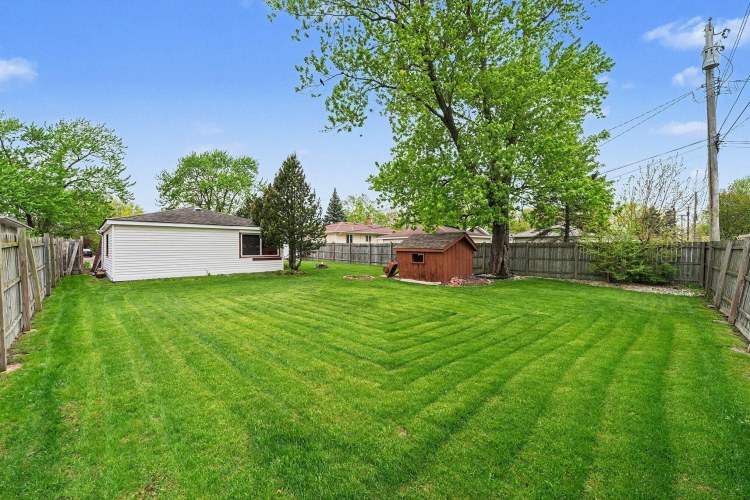Listing Image 36
