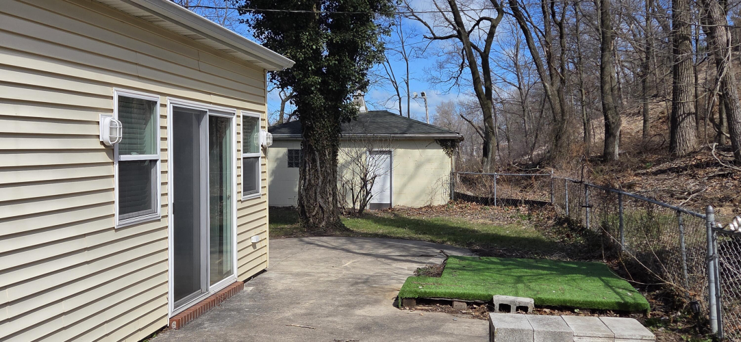 Listing Image 7