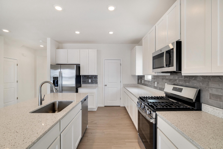 Listing Image 9