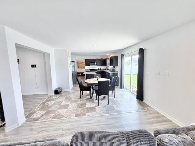 Listing Image 15