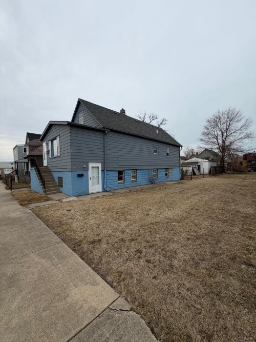 Listing Image 21