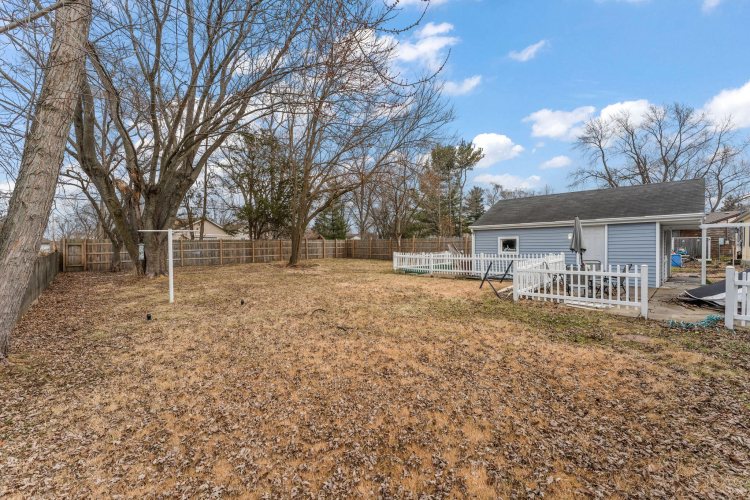 Listing Image 13