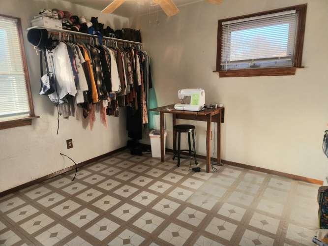Listing Image 8