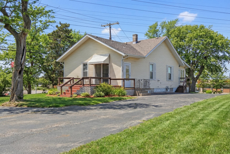 Listing Image 2