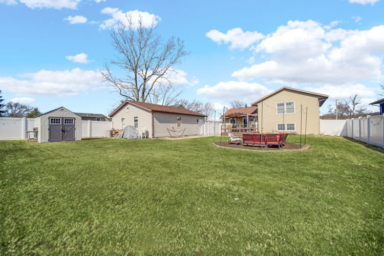 Listing Image 24