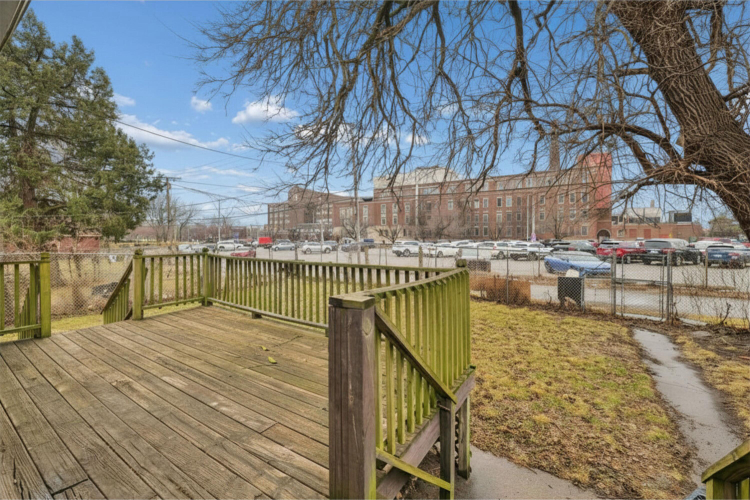 Listing Image 19