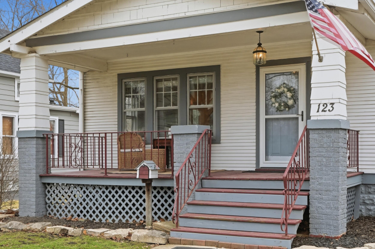 Listing Image 4