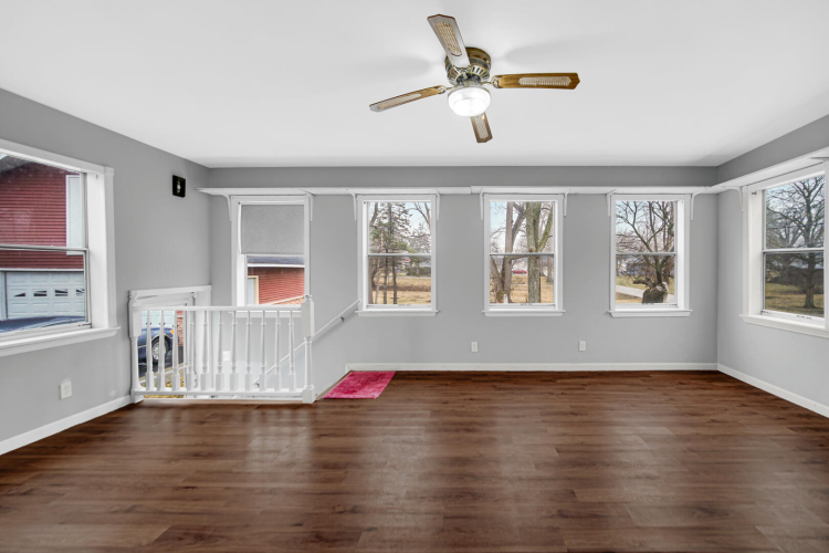 Listing Image 16