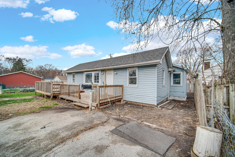 Listing Image 3