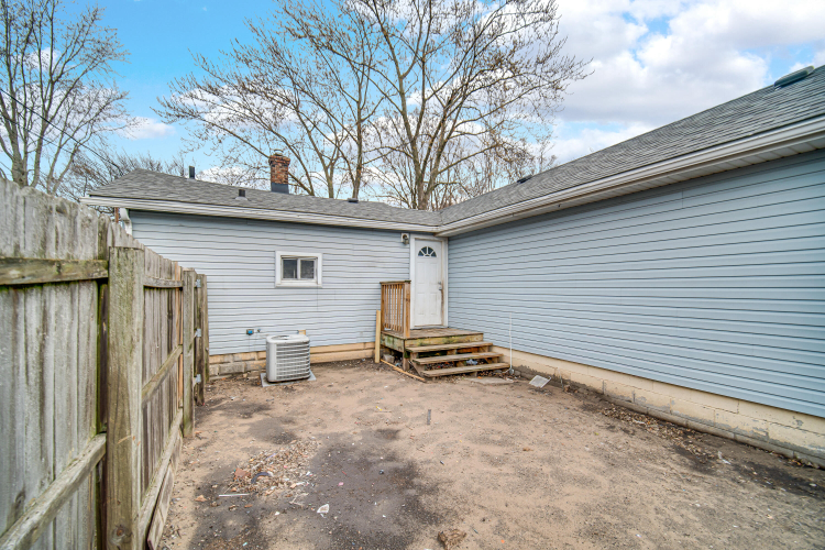 Listing Image 5