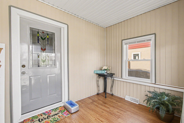 Listing Image 20