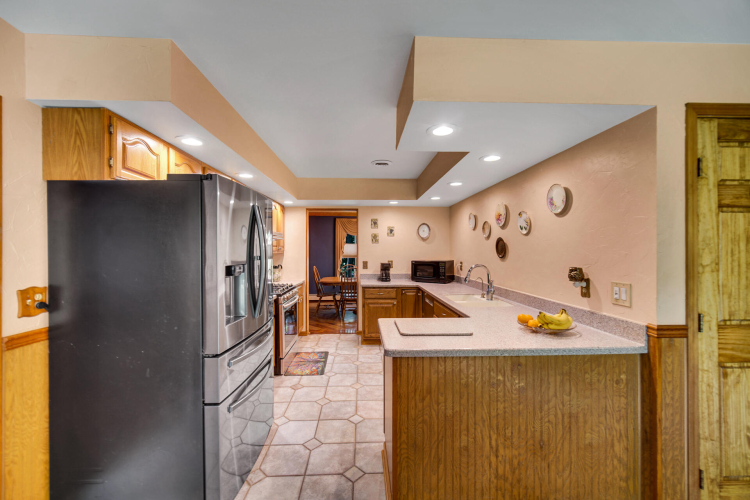 Listing Image 19