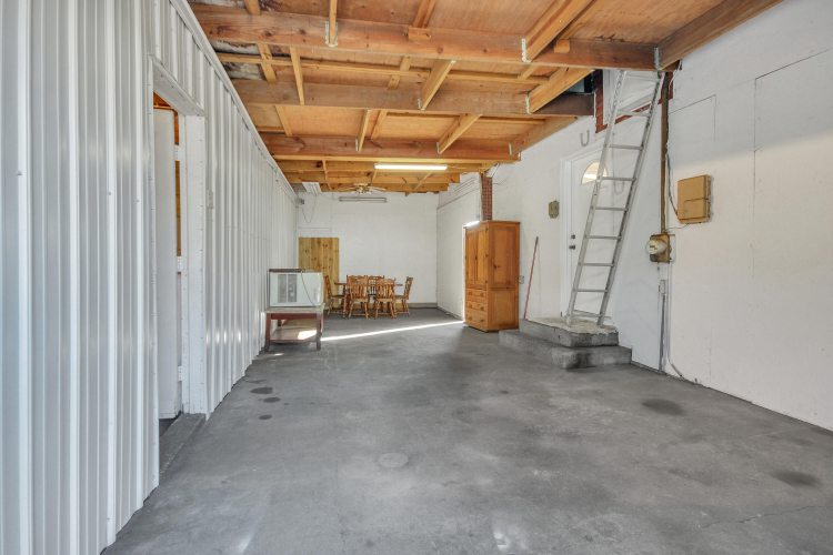 Listing Image 14