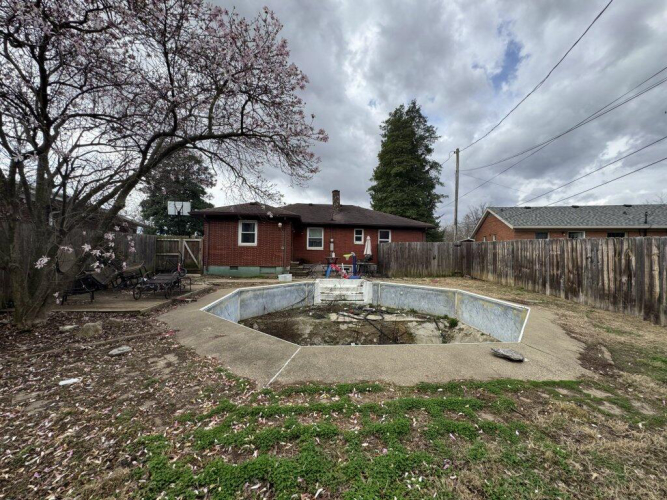 Listing Image 16