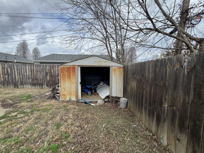 Listing Image 19