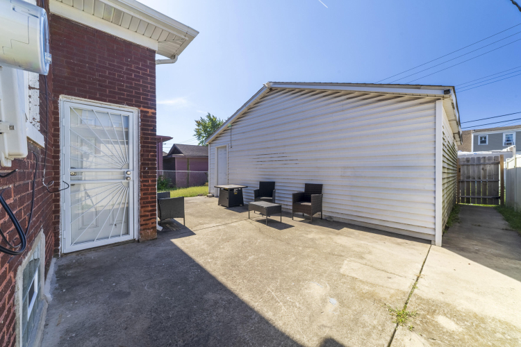 Listing Image 42