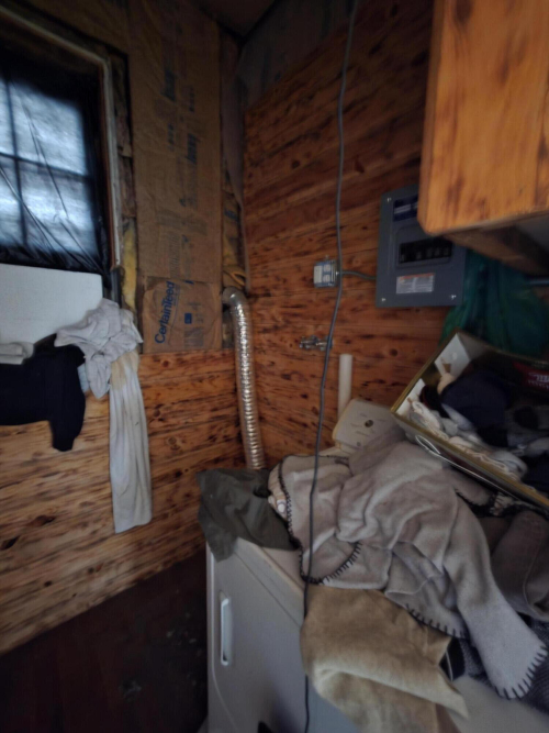 Listing Image 7