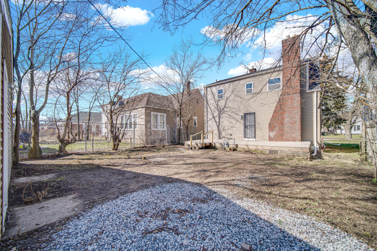 Listing Image 17
