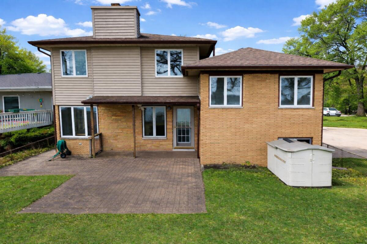 Listing Image 11