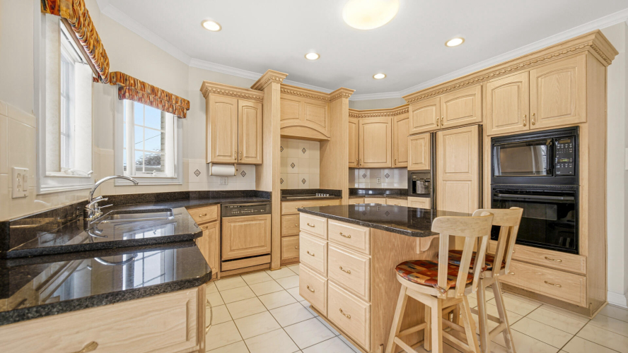 Listing Image 14