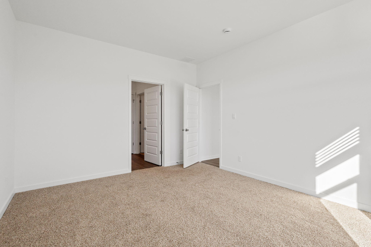 Listing Image 28