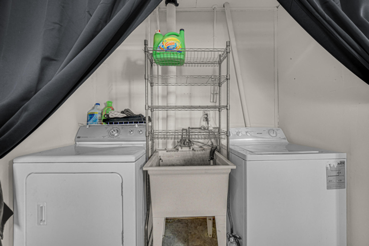 Listing Image 17