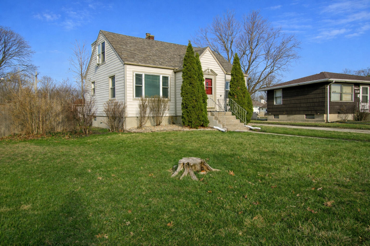 Listing Image 3