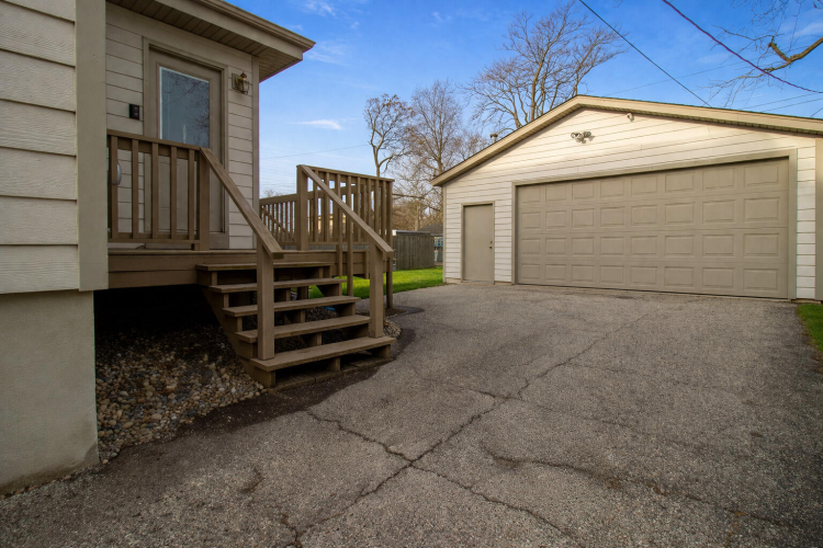 Listing Image 38
