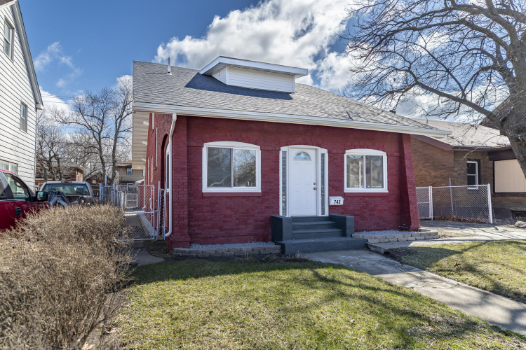 Listing Image 11