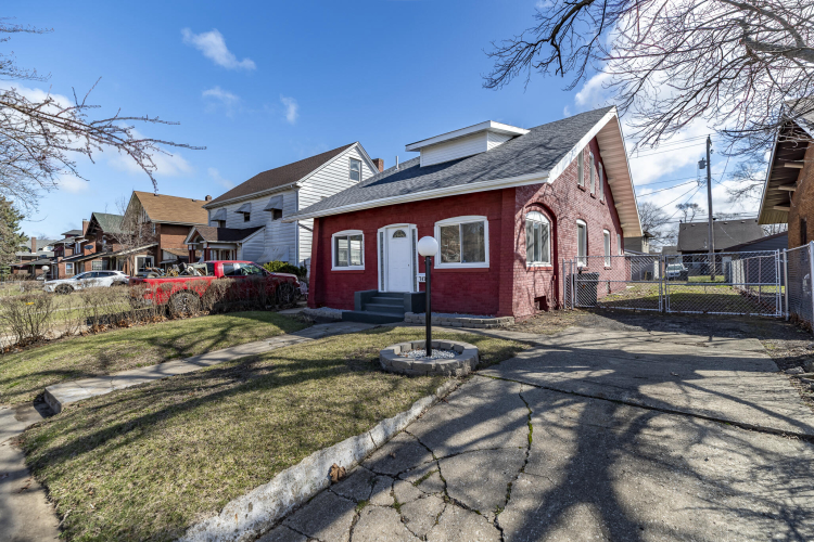 Listing Image 12