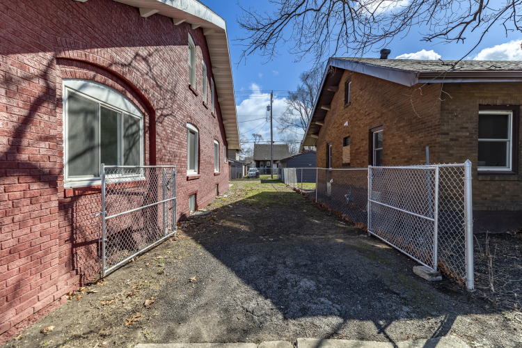 Listing Image 49