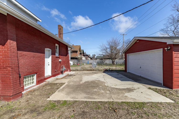 Listing Image 51