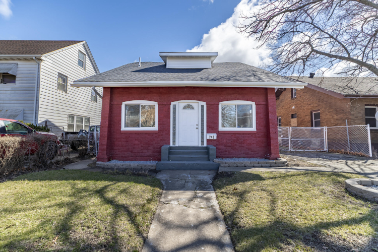 Listing Image 10