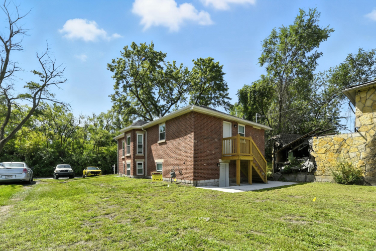 Listing Image 20